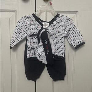 Lullaby Club Infant Outfit with Fish Pattern 3 Months (New With Tags)